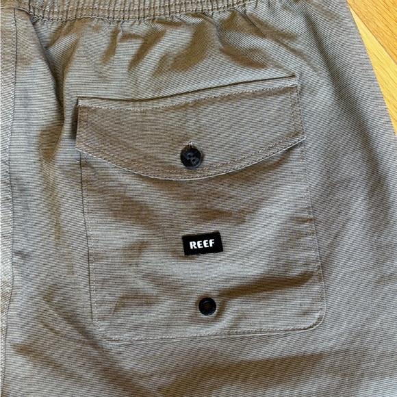 New REEF Men’s XL Fields Walk Shorts-Tan 36” Waist, 5” Inseam. - Picture 5 of 9